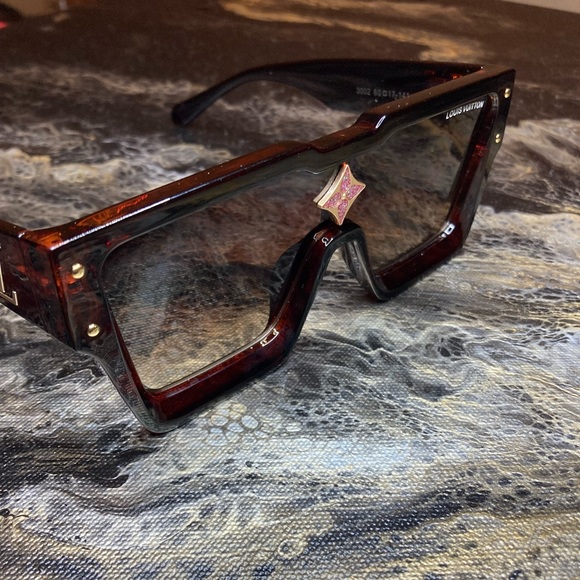 Cyclone Sunglasses - Picture 2 of 5